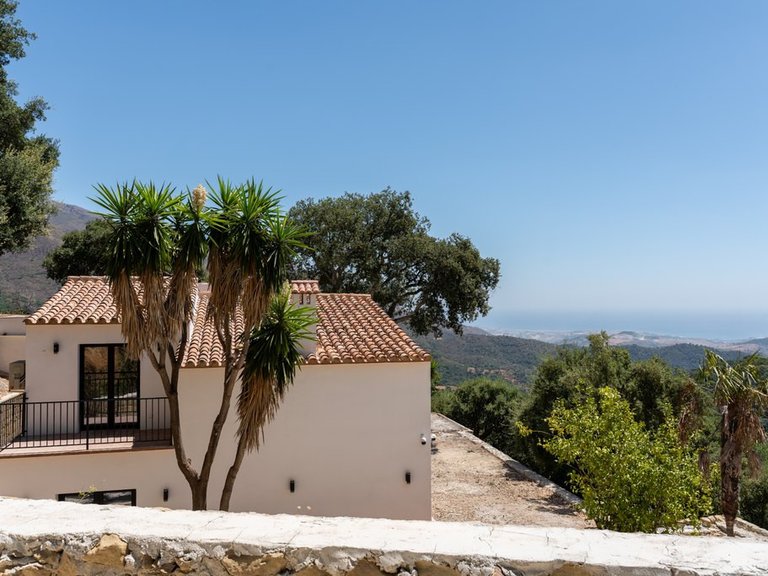 Villa for Sale in Casares, Malaga 28