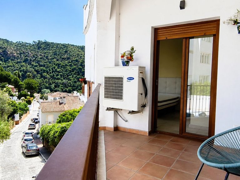 Apartment for Sale in Benahavís, Malaga 1