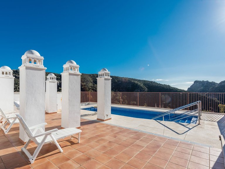 Apartment for Sale in Benahavís, Malaga 8