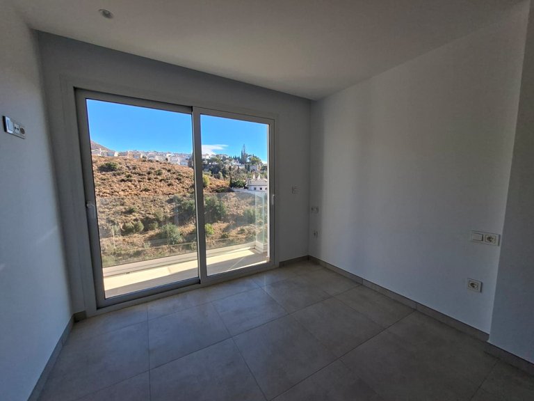 Villa for Sale in Fuengirola, Malaga 26