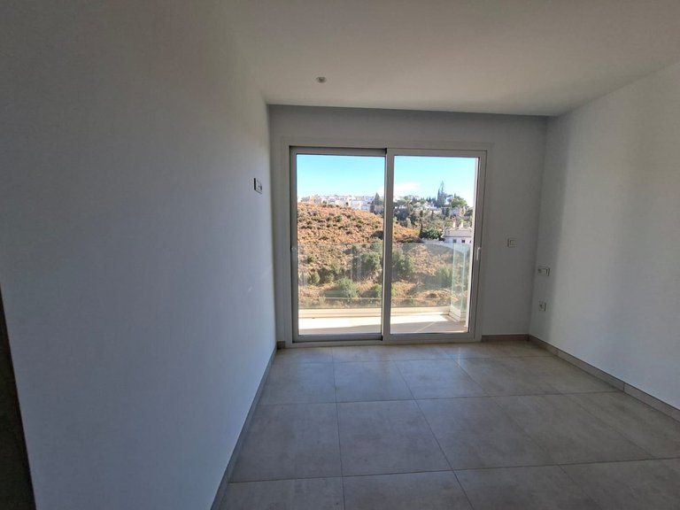 Villa for Sale in Fuengirola, Malaga 28