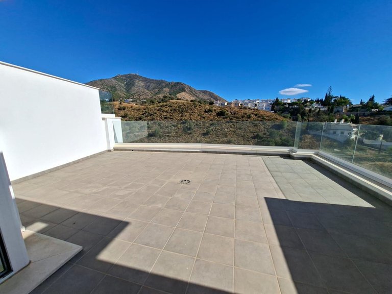 Villa for Sale in Fuengirola, Malaga 56