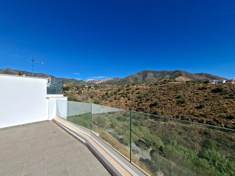 Villa for Sale in Fuengirola, Malaga 7