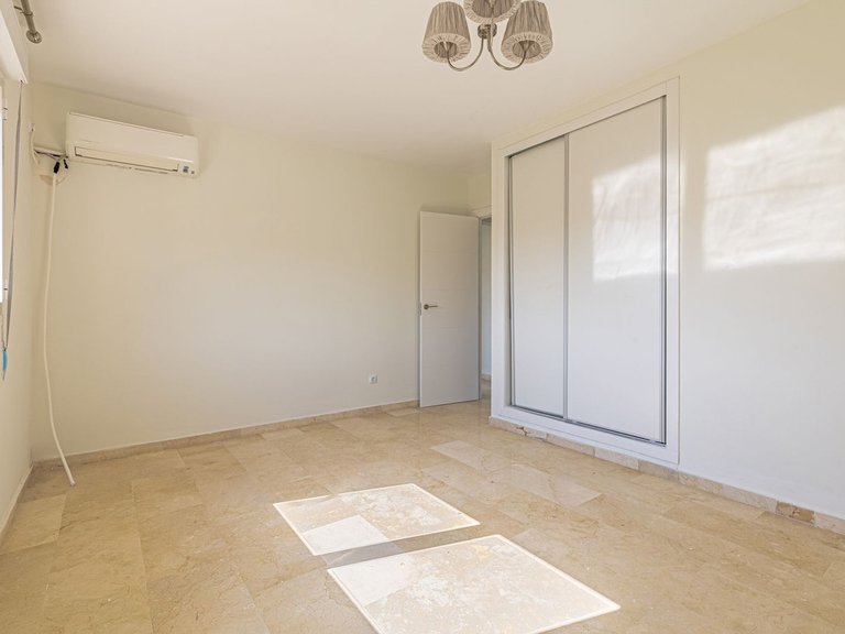 Apartment for Sale in Marbella, Malaga 11