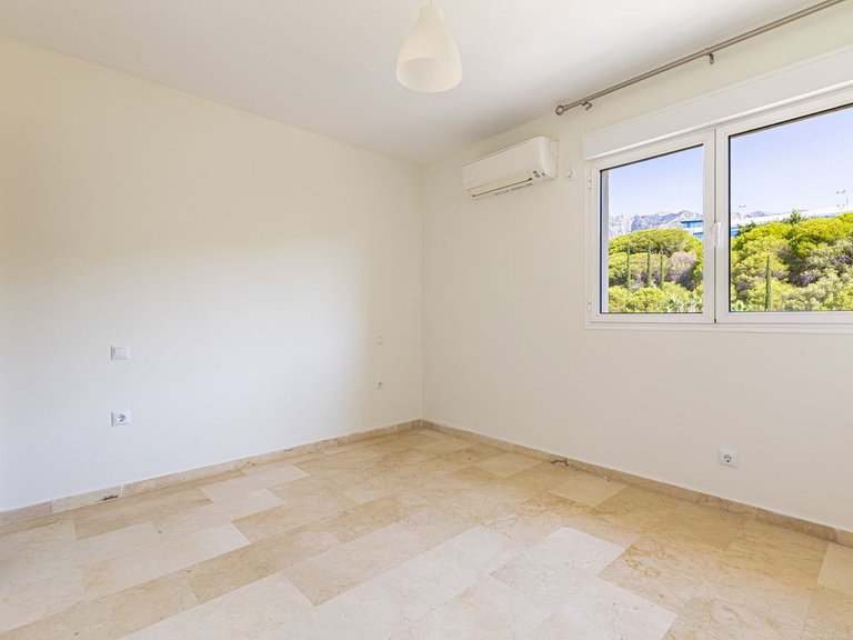 Apartment for Sale in Marbella, Malaga 12