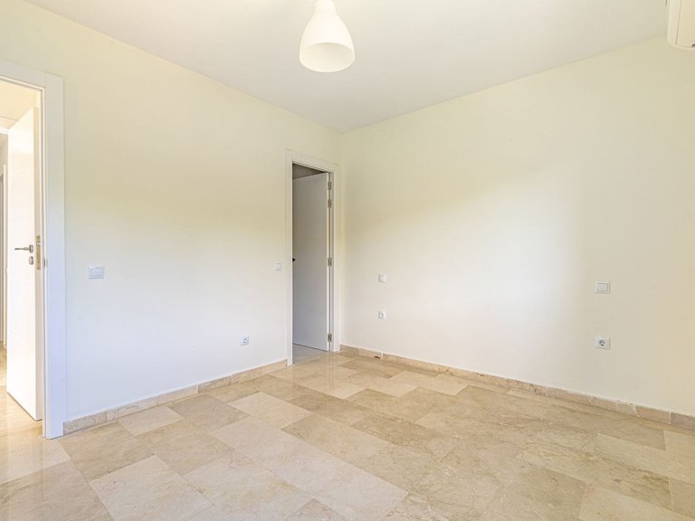 Apartment for Sale in Marbella, Malaga 13