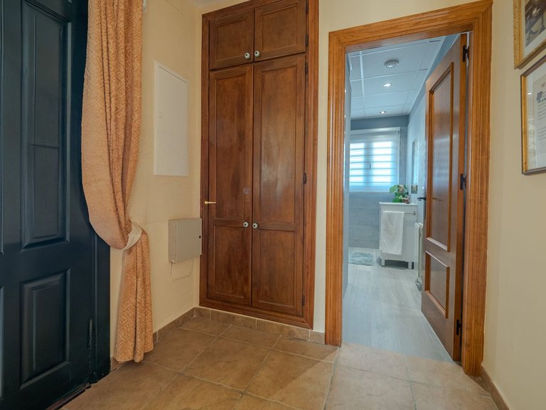 Villa for Sale in Alhaurín El Grande, Malaga 11