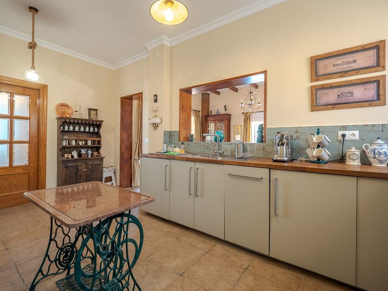 Villa for Sale in Alhaurín El Grande, Malaga 14