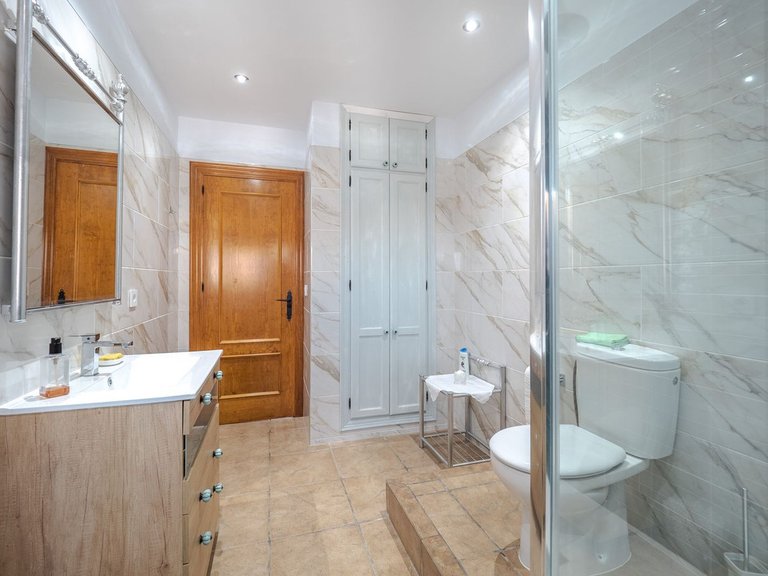 Villa for Sale in Alhaurín El Grande, Malaga 28