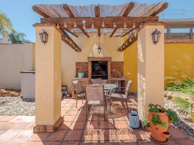 Villa for Sale in Alhaurín El Grande, Malaga 36