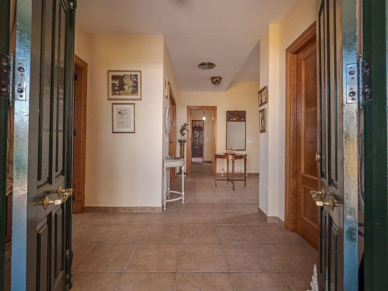Villa for Sale in Alhaurín El Grande, Malaga 9
