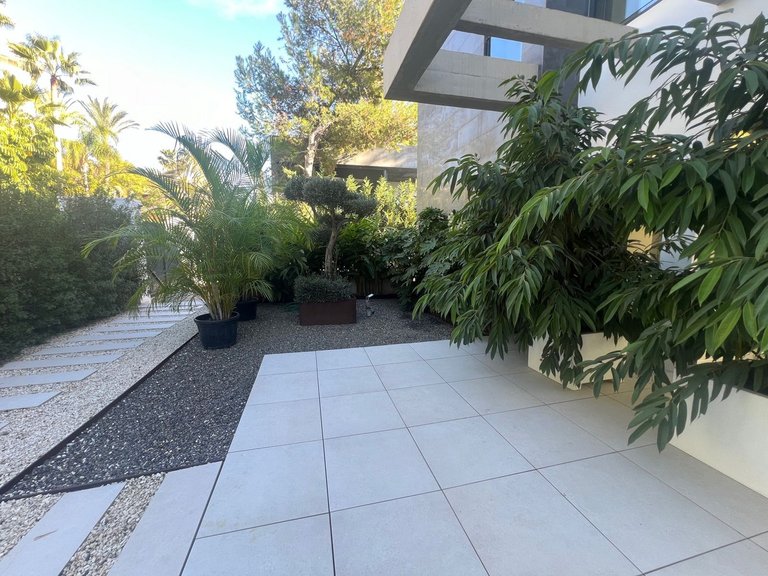 Villa for Sale in Nagüeles, Malaga 24