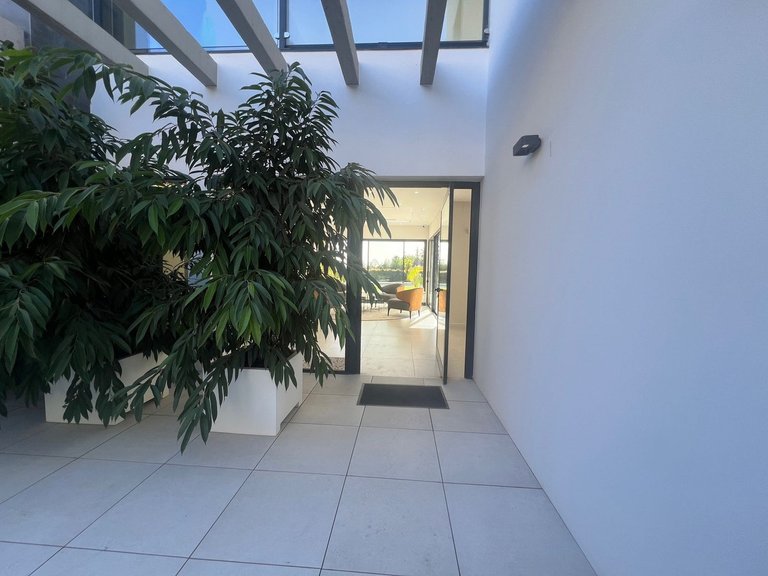 Villa for Sale in Nagüeles, Malaga 25