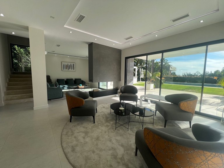 Villa for Sale in Nagüeles, Malaga 27