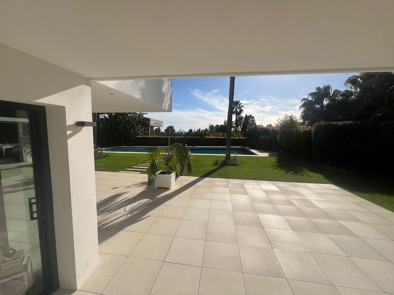 Villa for Sale in Nagüeles, Malaga 31