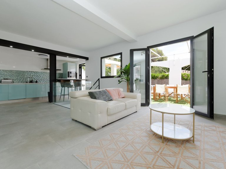 Villa for Sale in Benalmadena, Malaga 2