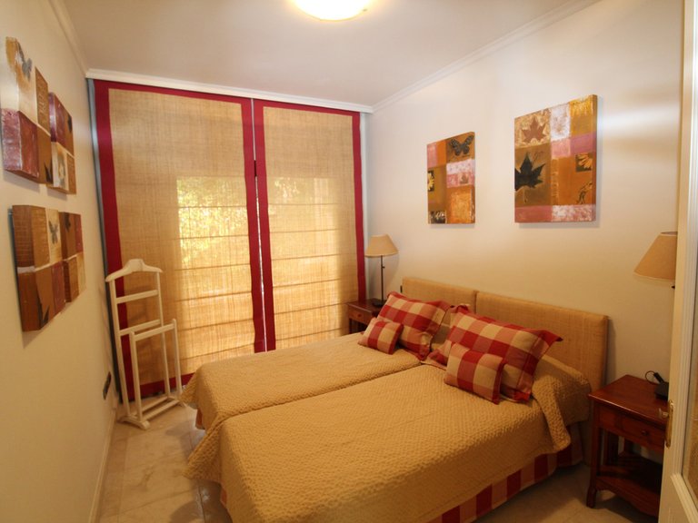Villa for Sale in The Golden Mile, Malaga 25