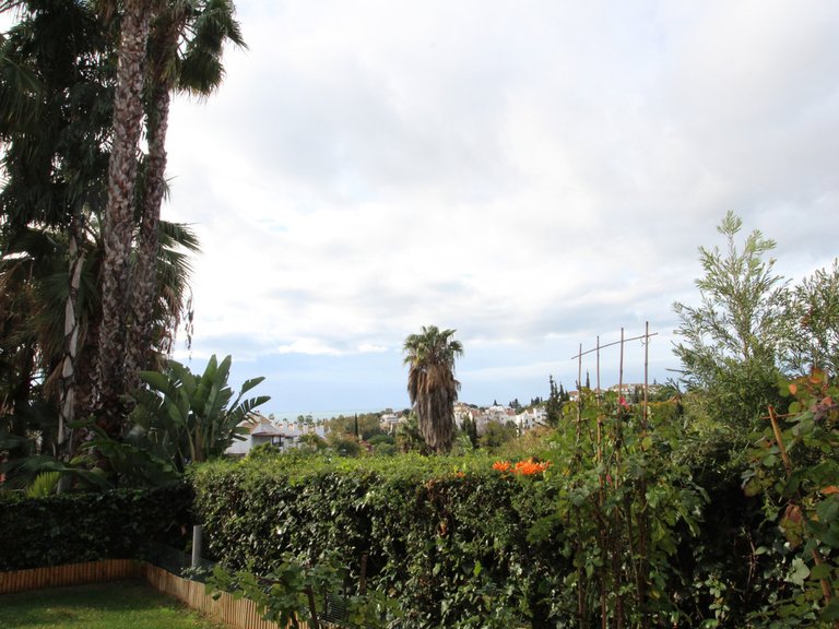 Villa for Sale in The Golden Mile, Malaga 26