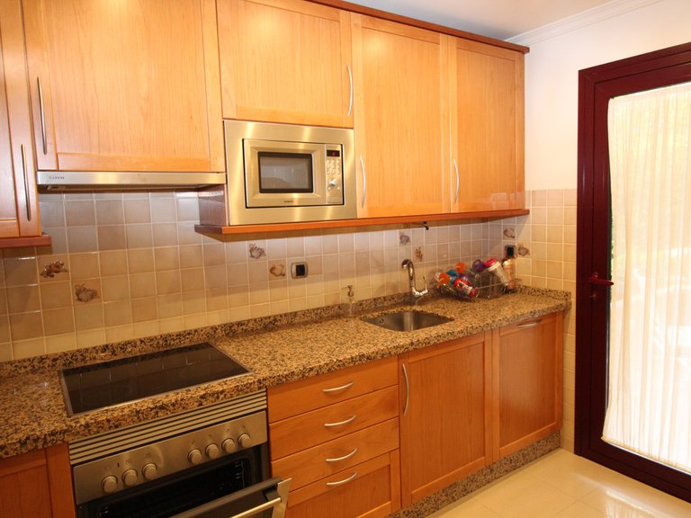 Villa for Sale in The Golden Mile, Malaga 4