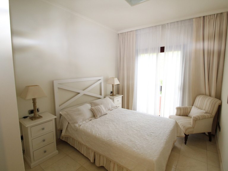 Villa for Sale in The Golden Mile, Malaga 6