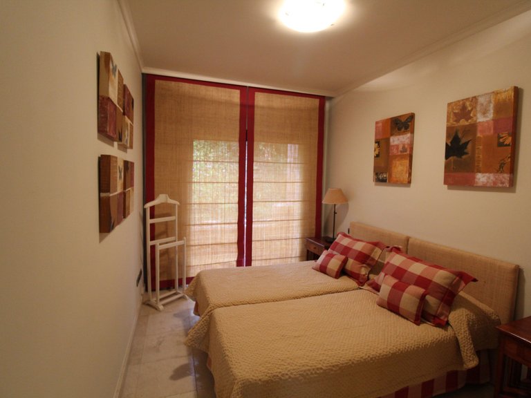 Villa for Sale in The Golden Mile, Malaga 7