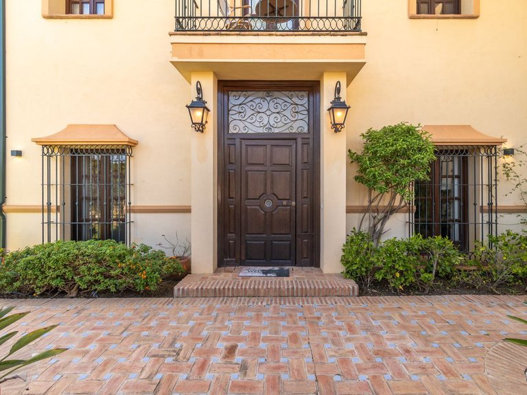 Villa for Sale in San Pedro De Alcántara, Malaga 14