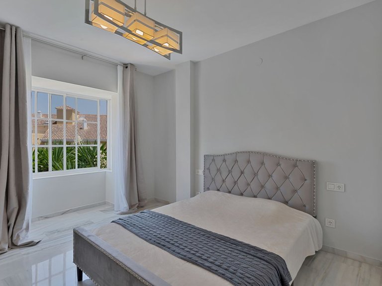 Apartment for Sale in Bel Air, Malaga 8