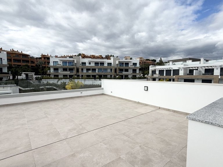 Penthouse for Sale in Estepona, Malaga 31
