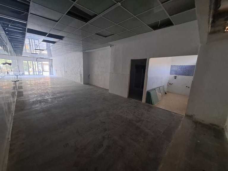 Commercial for Sale in Fuengirola, Malaga 1