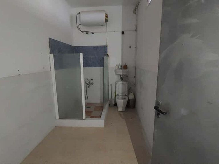 Commercial for Sale in Fuengirola, Malaga 3