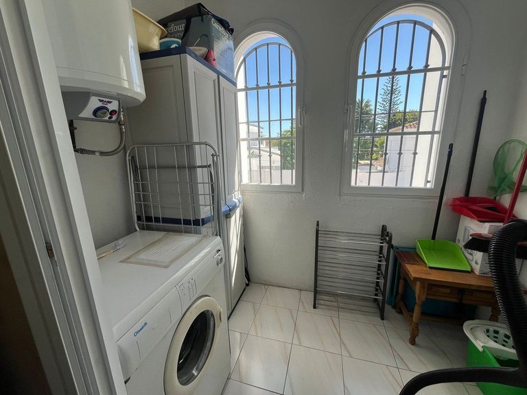 Apartment for Sale in El Paraiso, Malaga 11