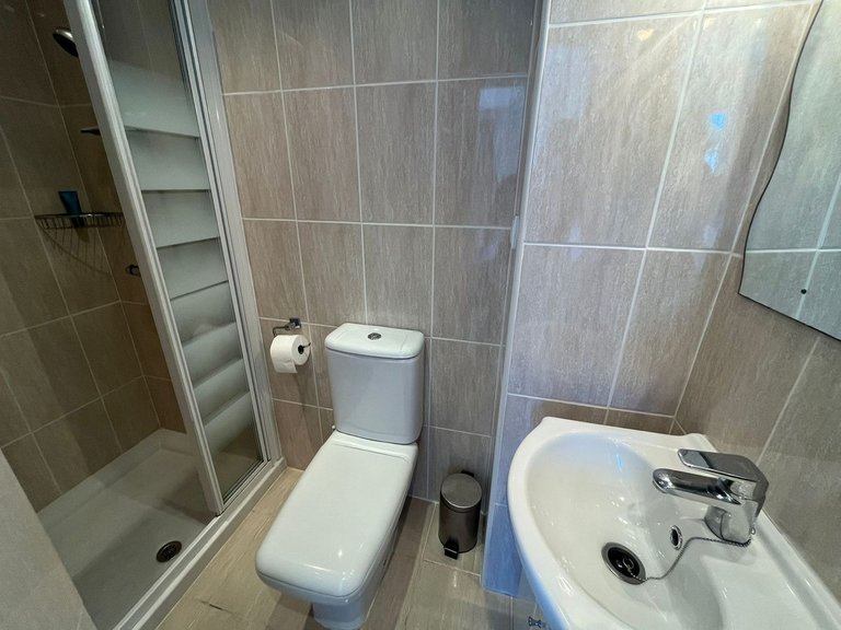 Apartment for Sale in El Paraiso, Malaga 15