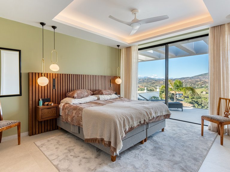 Villa for Sale in Cerros Del Aguila, Malaga 23