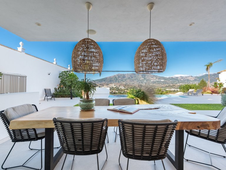 Villa for Sale in Cerros Del Aguila, Malaga 32