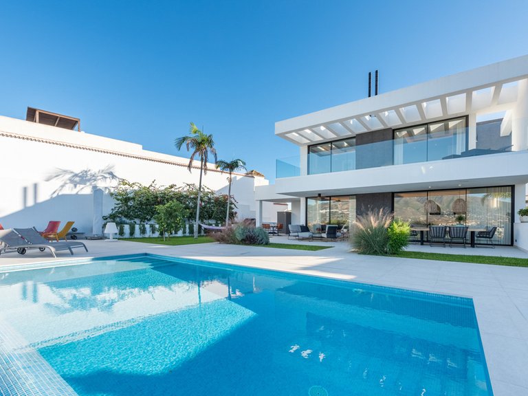 Villa for Sale in Cerros Del Aguila, Malaga 36