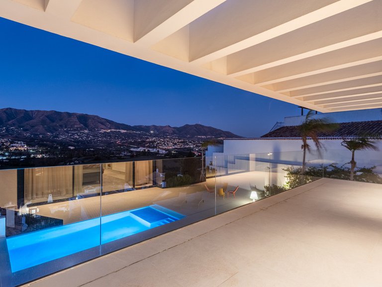 Villa for Sale in Cerros Del Aguila, Malaga 42