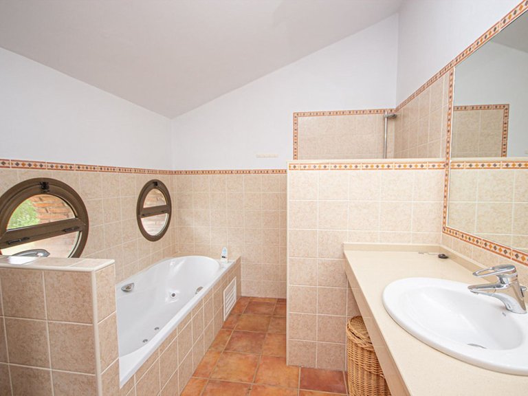 Villa for Sale in La Cala De Mijas, Malaga 16