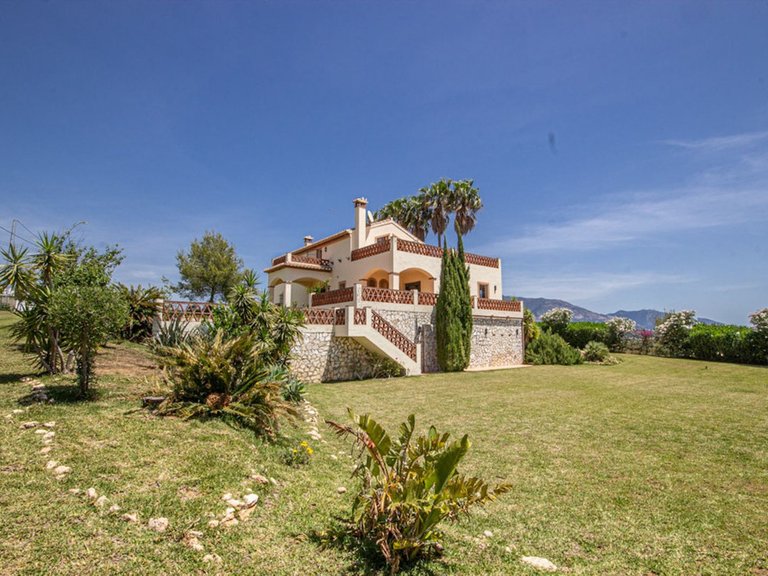 Villa for Sale in La Cala De Mijas, Malaga 4