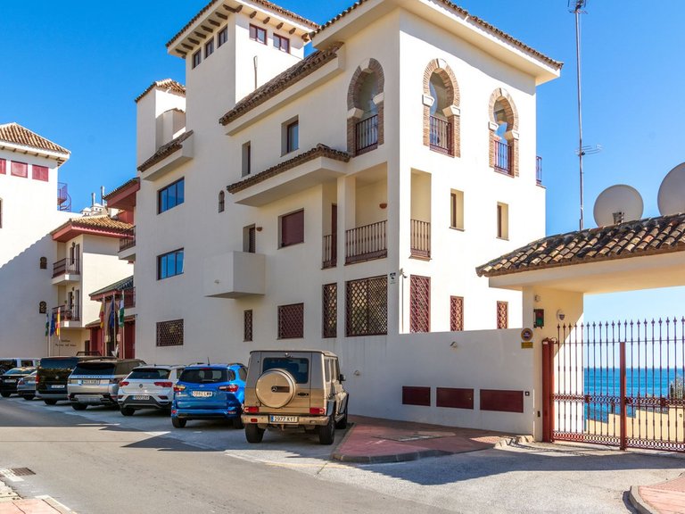 Apartment for Sale in Torrequebrada, Malaga 17