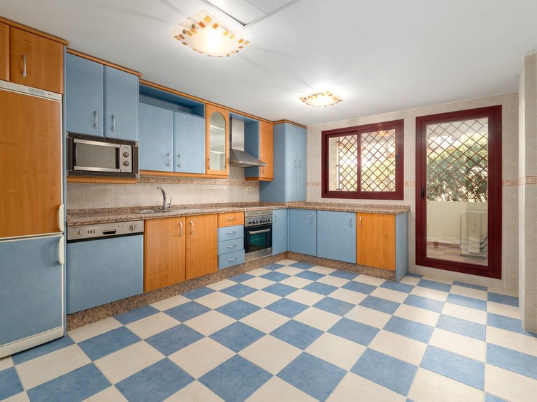 Apartment for Sale in Torrequebrada, Malaga 8