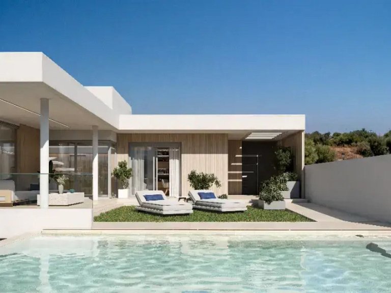 Villa for Sale in Costa del Sol Estepona, Malaga 1