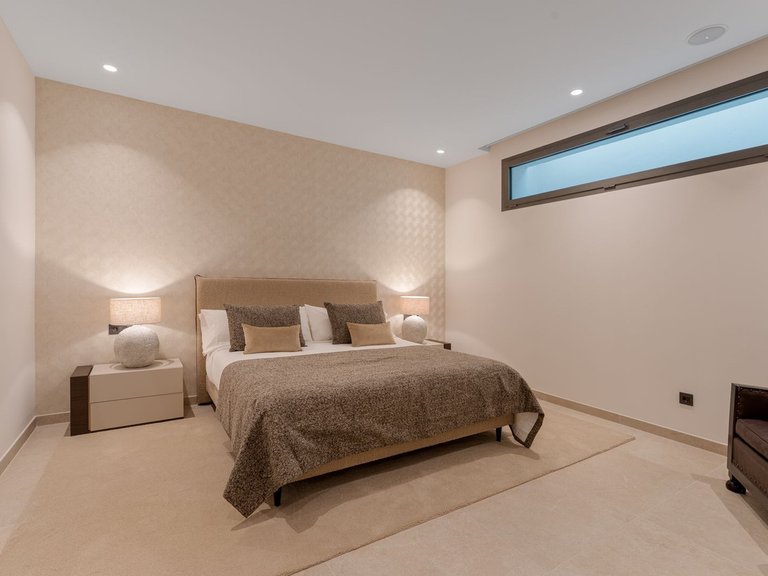 Villa for Sale in Marbella, Malaga 31