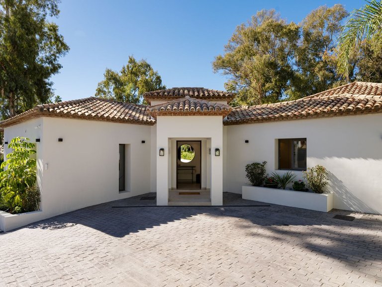 Villa for Sale in Marbella, Malaga 45