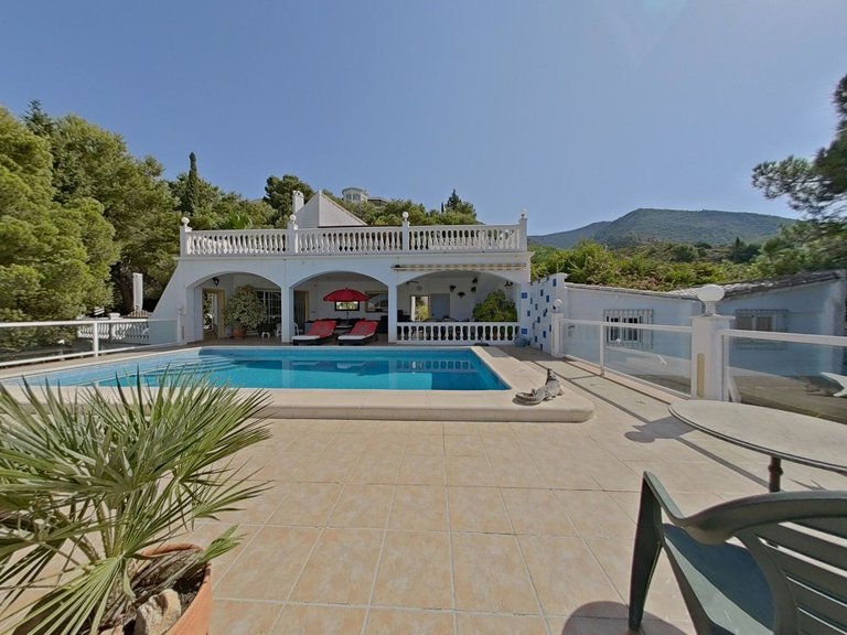 Villa for Sale in Inland Valtocado, Malaga 1