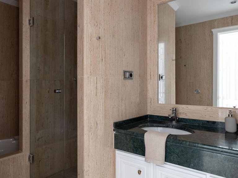 Apartment for Sale in Marbella, Malaga 12