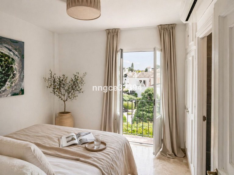 Apartment for Sale in New Golden Mile, Malaga 10