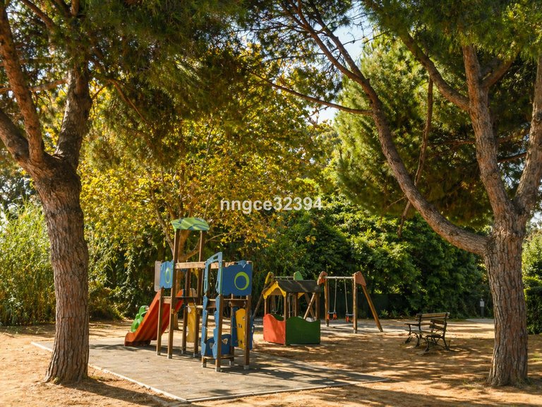 Apartment for Sale in New Golden Mile, Malaga 25