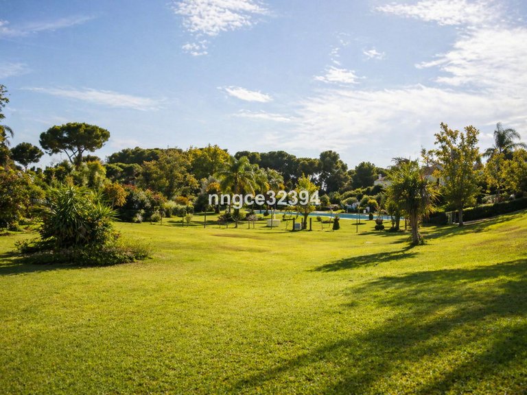 Apartment for Sale in New Golden Mile, Malaga 27