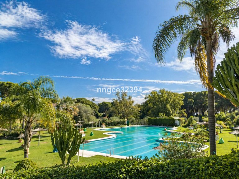 Apartment for Sale in New Golden Mile, Malaga 4