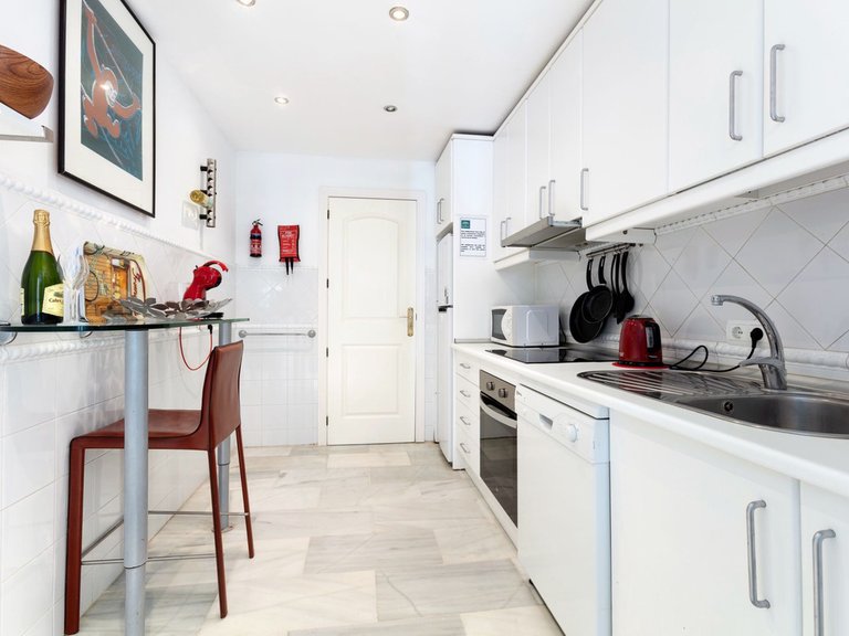 Apartment for Sale in San Pedro De Alcántara, Malaga 12
